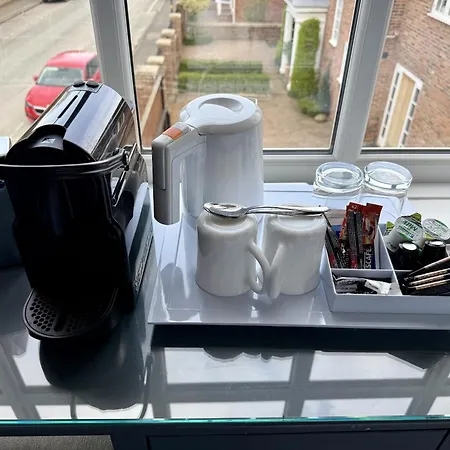 The Crescent 3* York