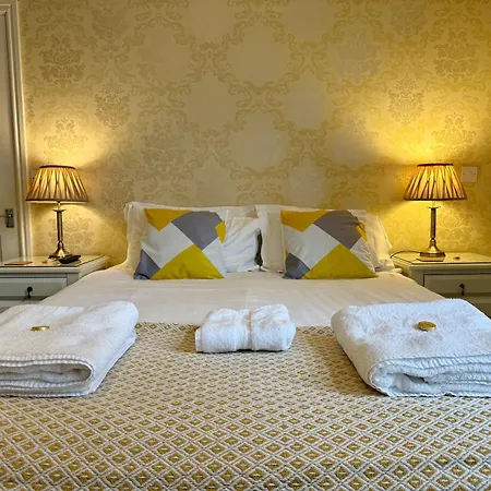 The Crescent Guest house