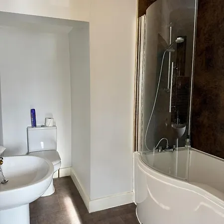 The Crescent 3* York