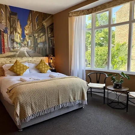 Guest house The Crescent