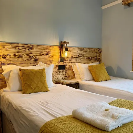 Guest house The Crescent 3*