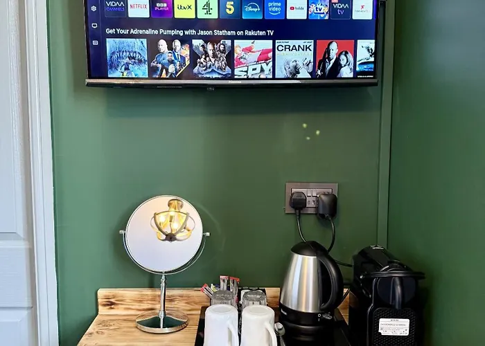 Guest house The Crescent