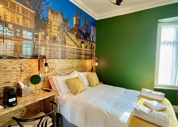 The Crescent Guest house 3*