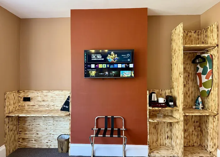 The Crescent Guest house