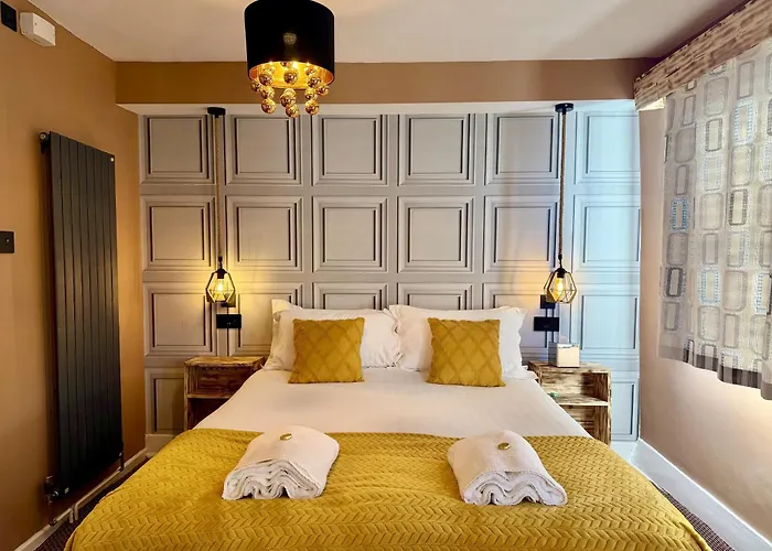 The Crescent 3* York